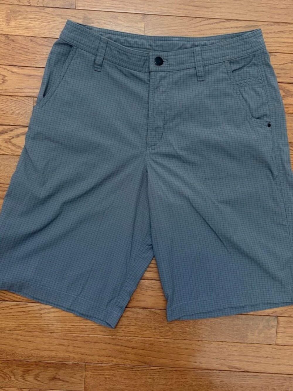 Lululemon Athletic Nylon Blend Grid Check Pattern Pocket Chino Shorts